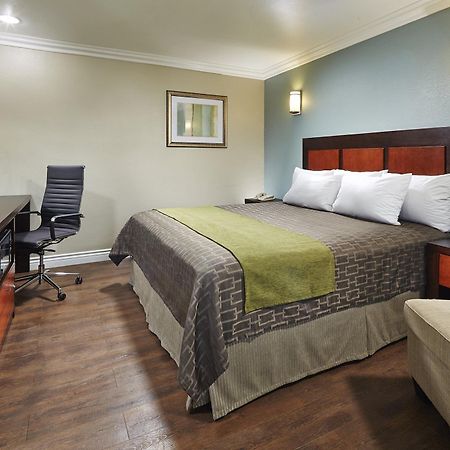 American Inn Downey Kültér fotó